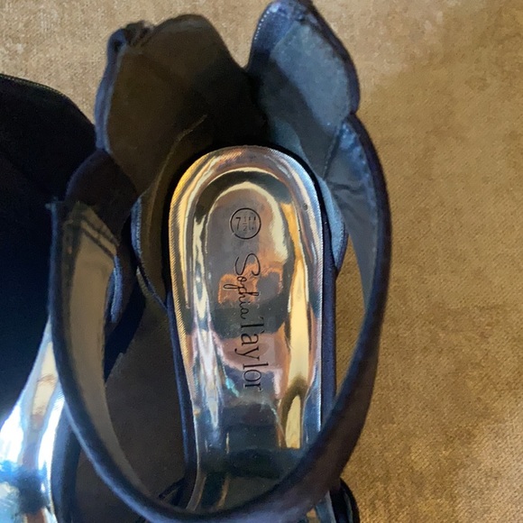 Sophie Taylor Navy Blue Sandals - Picture 4 of 5